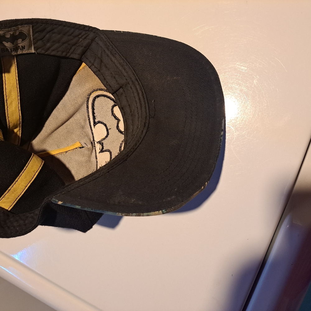 Batman hat - Picture 2 of 3